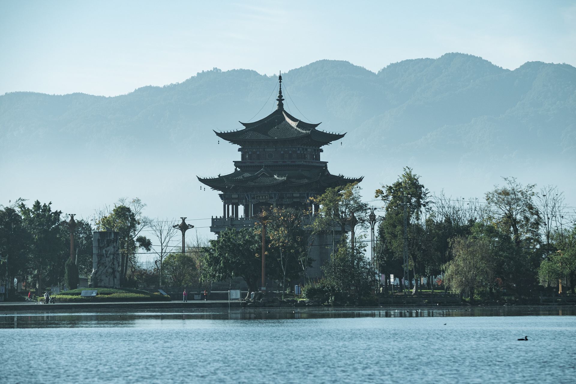 东湖公园景点图片