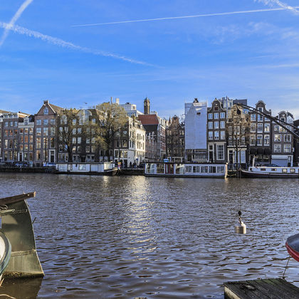 阿姆斯特丹运河+安妮·弗兰克之家+辛格鲜花市场一日游