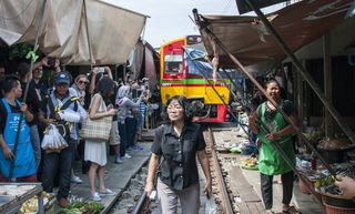 泰国的美功铁路市场