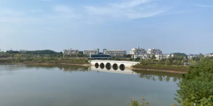 赤龍湖華中影視城