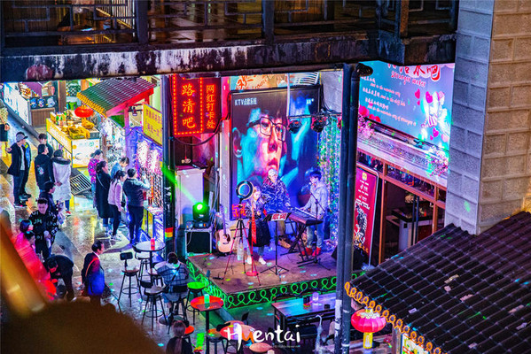 带你去旅行:寻味山城重庆丨探访电影取景地,看绚烂夜色,吃地道老火锅