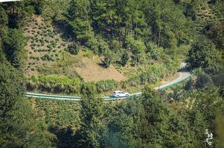 安徽歙县有一座千年古村，位于高山之上，深受自驾爱好者喜爱