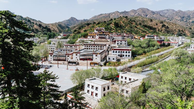 5D4N · Private Tours · 5-Star Hotel Upgrade-Beijing Departure,Xilamuren Grassland Horse Riding & Whistling Dune Bay Unlimited Fun