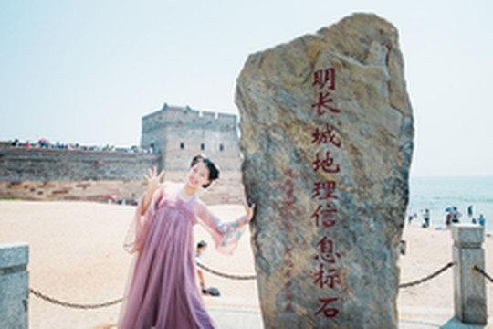 山海关区游记图片] 带娃儿打卡山海关，古城墙上演风华绝代，这里夜景美如画