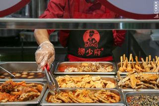 吃过最正宗的螺蛳粉:柳少府螺蛳粉才 6.6元一大碗,小菜任吃 环境也很好