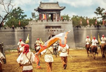 开封万岁山武侠城+清明上河园+开封府一日游【私家团】【私家小团丨小众玩法丨纯玩无购丨独立包车丨行程可调丨随停随走丨时间自由丨上门接送】