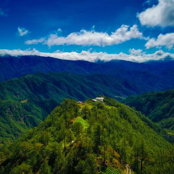 成都+牛背山+鱼子西+四姑娘山景区+新都桥+塔公草原6日5晚私家团