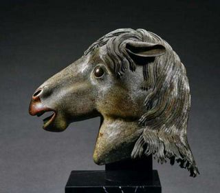 马首回归引全民关注，其实这件回归文物比马首更贵，知道者却不多