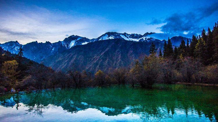 Jiuzhaigou Brief Guide