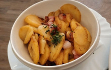 Restaurant Um Dierfgen餐厅图片