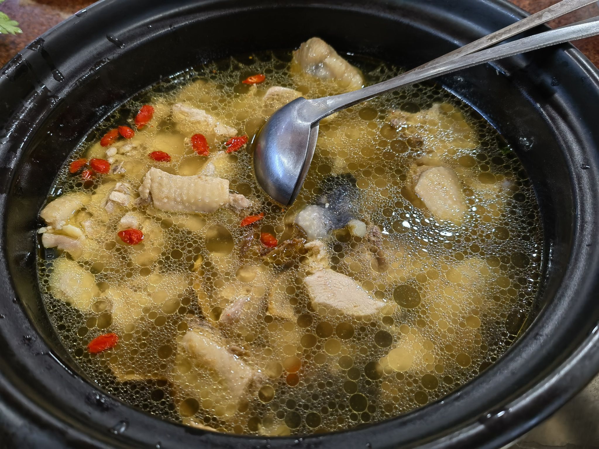 梅里特色火锅店