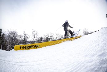 和平滑雪场一日游【二道白河起止/私家团/一单一团】【[臻享包车]独立包车游，旅客少氛围好，旅行路上更轻松】