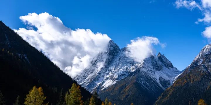 四姑娘山景區-獵人峯