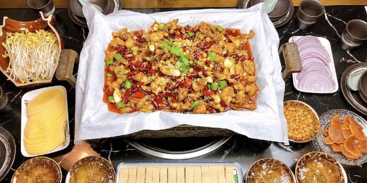 翅宴牛蛙烤鱼(丹灶万民百货店)