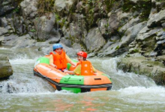 太阳溪漂流景点图片