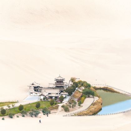 青海西宁+张掖+敦煌+莫高窟+青海湖+茶卡盐湖+鸣沙山月牙泉7日6晚私家团