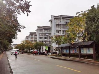 被誉为“海天佛国”的普陀山，其实不是一座山