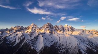 去阿坝州，邂逅最美雪山！