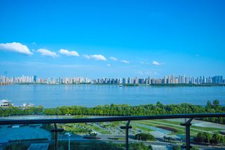 住进看江景的酒店，沉浸式体验武汉这座城市的魅力！