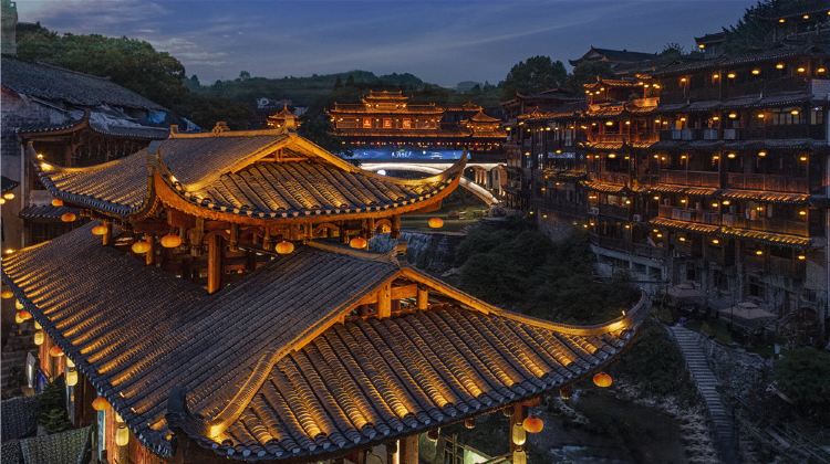6-day 5-night · Private Tour · Zhangjiajie + Furong Town + Fenghuang Ancient Town