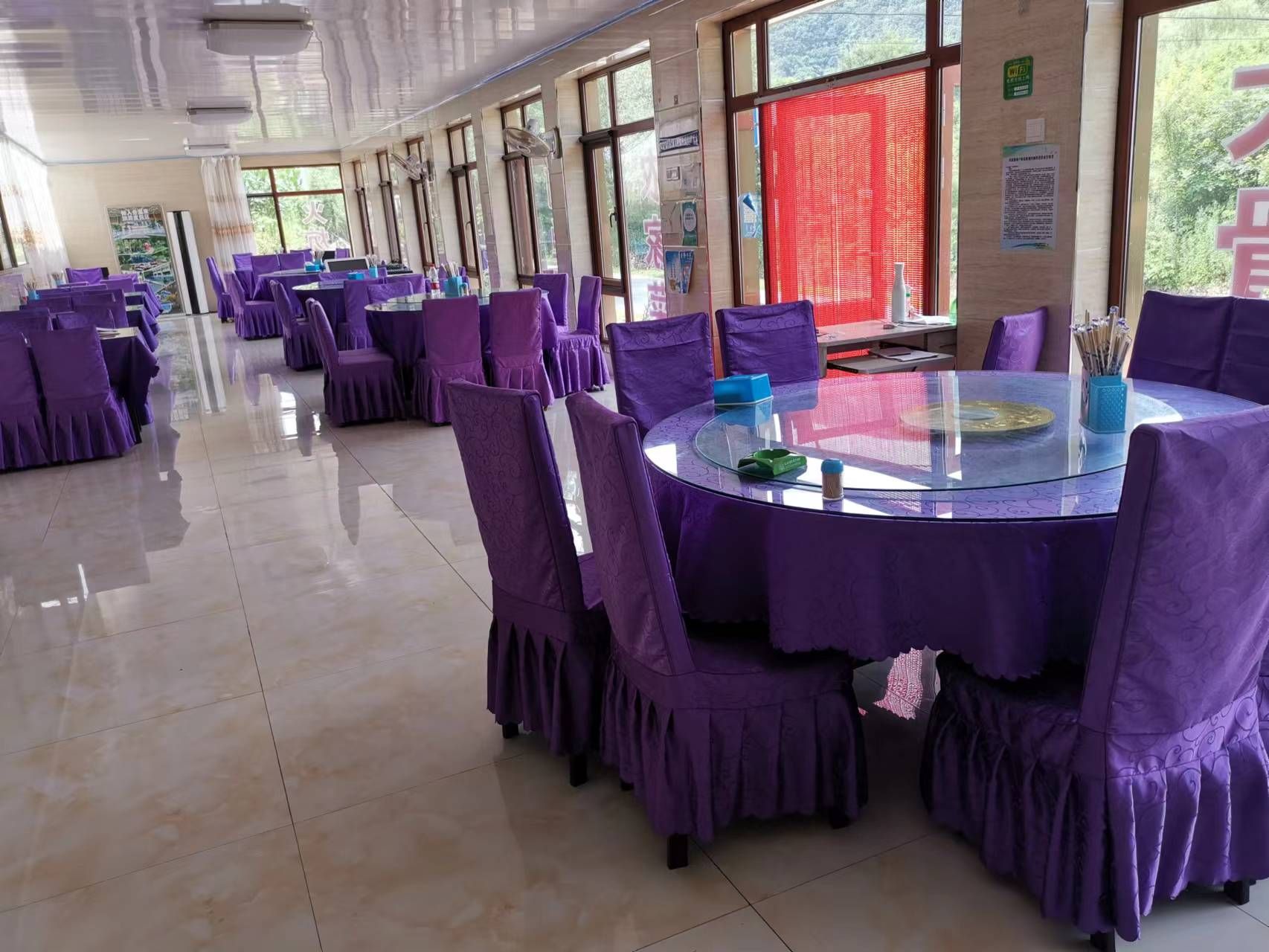 大连冰峪浓乡情农家庄园餐厅图片