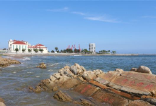 岚山海上碑景点图片