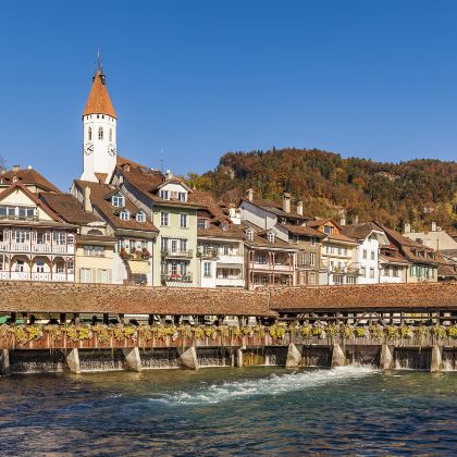 瑞士苏黎世+卢塞恩+黄金快车+少女峰+法国巴黎9日7晚拼小团