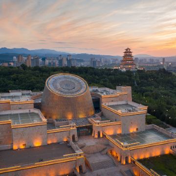 博物馆讲解• 宝鸡青铜器博物院六小时亲子团【研学大咖讲师深度精讲+精品小团+门票预约】以青铜史诗为脉络溯源中华礼仪文明的源头