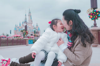 带玥去旅行 迪士尼乐园庆生四周岁