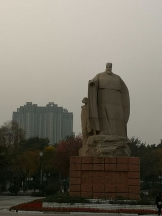 洛阳的第一个夜晚