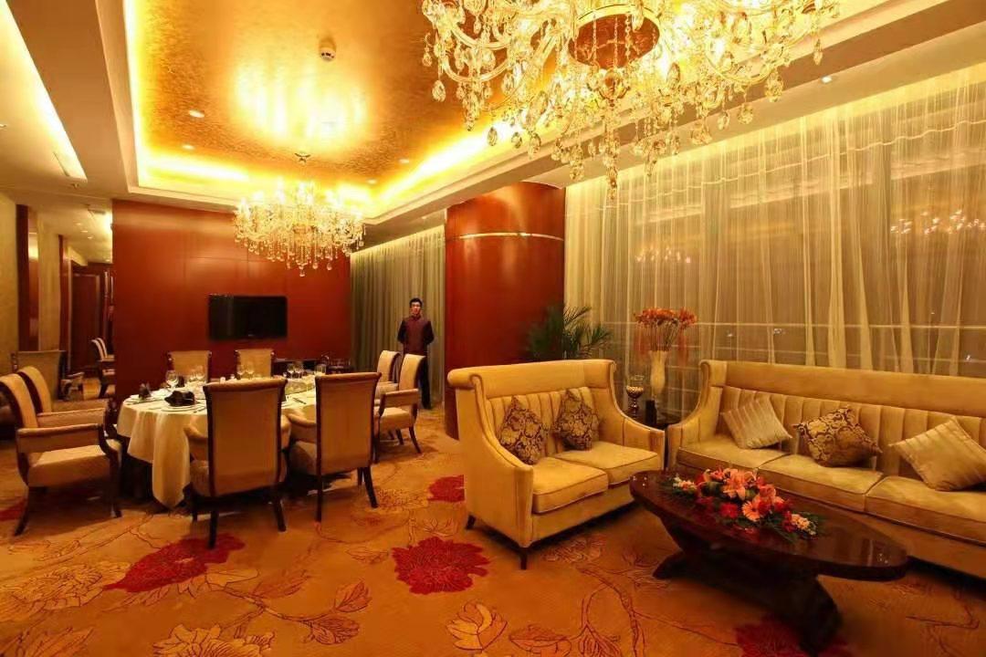 华联大饭店餐厅