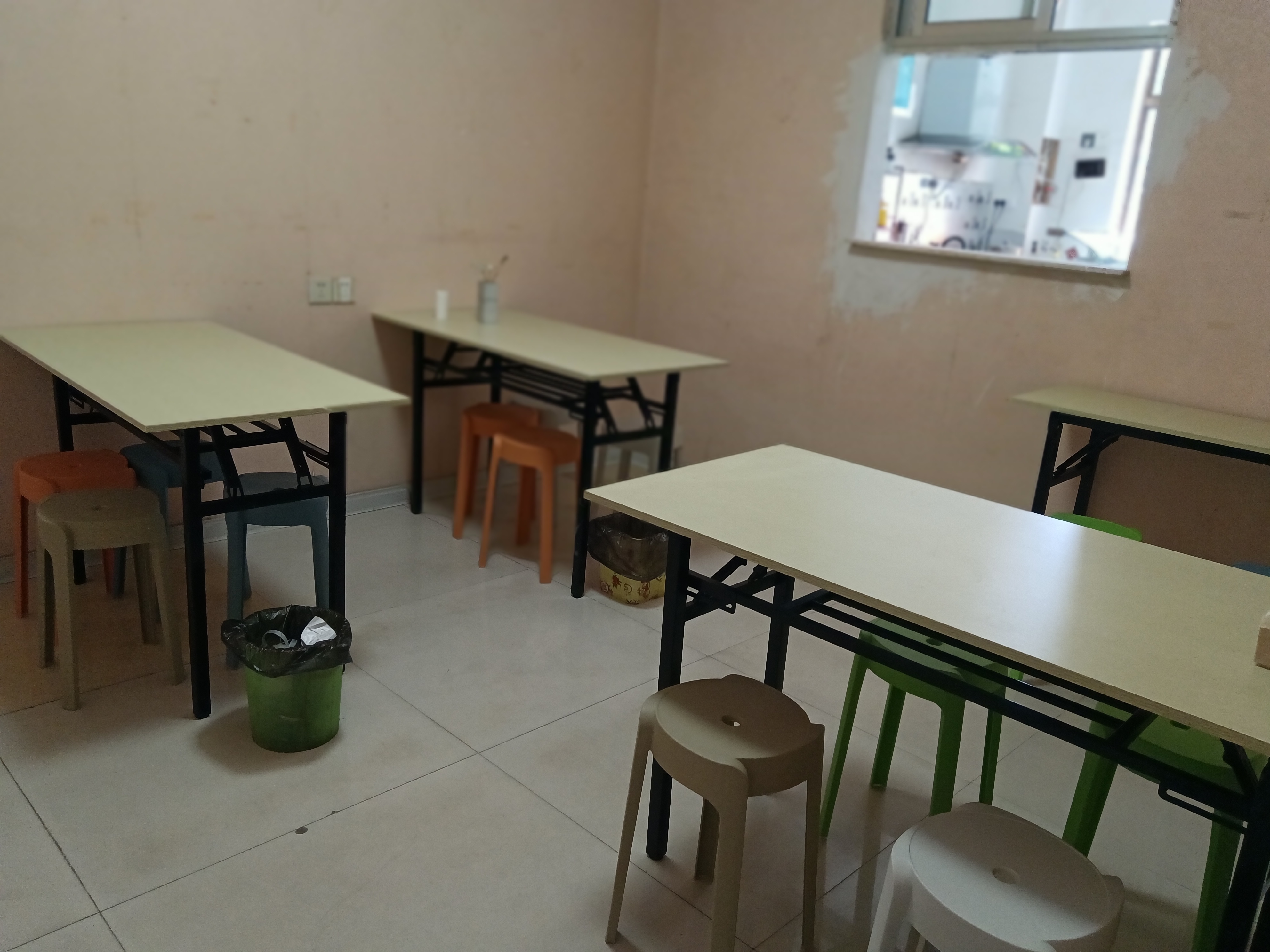 龙口汇客优宾馆·洋梅果餐饮经营中心