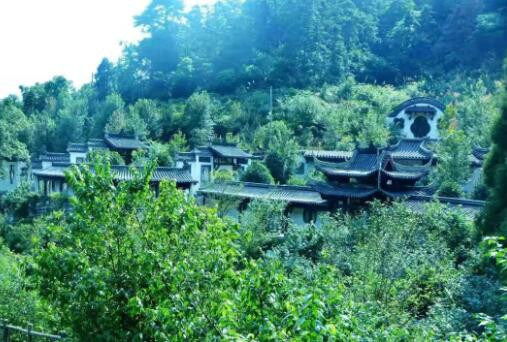 五一“新嗨地”，梅岭太阳谷！赏花幽静陶冶情操，惊险刺激网红打卡，一个都不能少！
