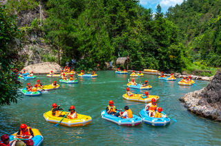 夏天避暑玩水来缙云，高山漂流刺激好玩，仙都景色美如仙境