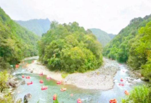 石龙溪漂流景点图片