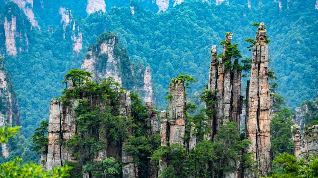 2-Day Breathtaking Zhangjiajie Adventure Private Tour·Tianmenshan National Forest Park, Tianzi Mountain and Ten Mile Gallery