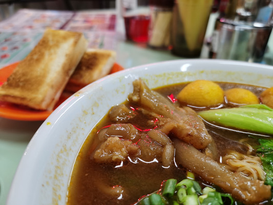 京城美食探店｜当香港车仔面遇上北京炸酱面