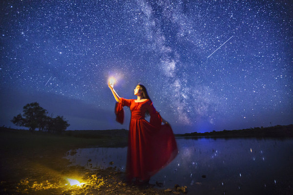 从草原森林到边境的尖顶，寻找夜空中最亮的星