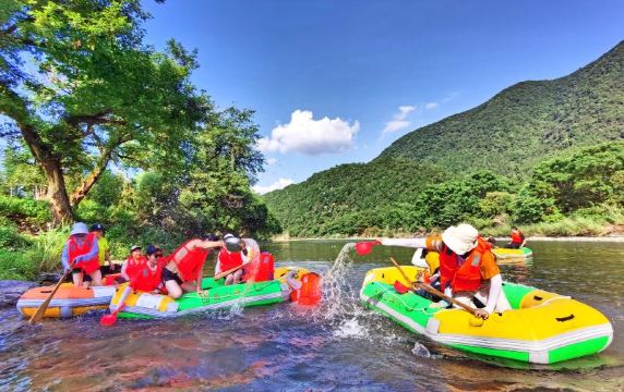 西黄山漂流