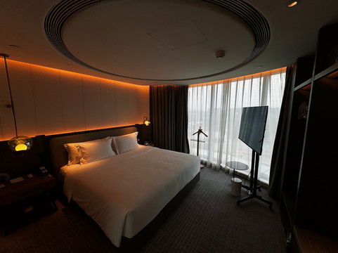 武汉光谷皇冠假日酒店主图