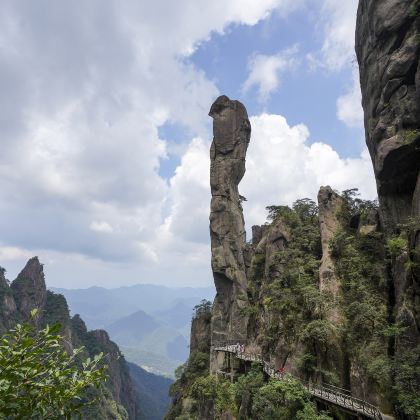 江西南昌+龙虎山风景名胜区+庐山风景名胜区+三清山风景区+鄱阳湖+景德镇+婺源+井冈山9日8晚跟团游