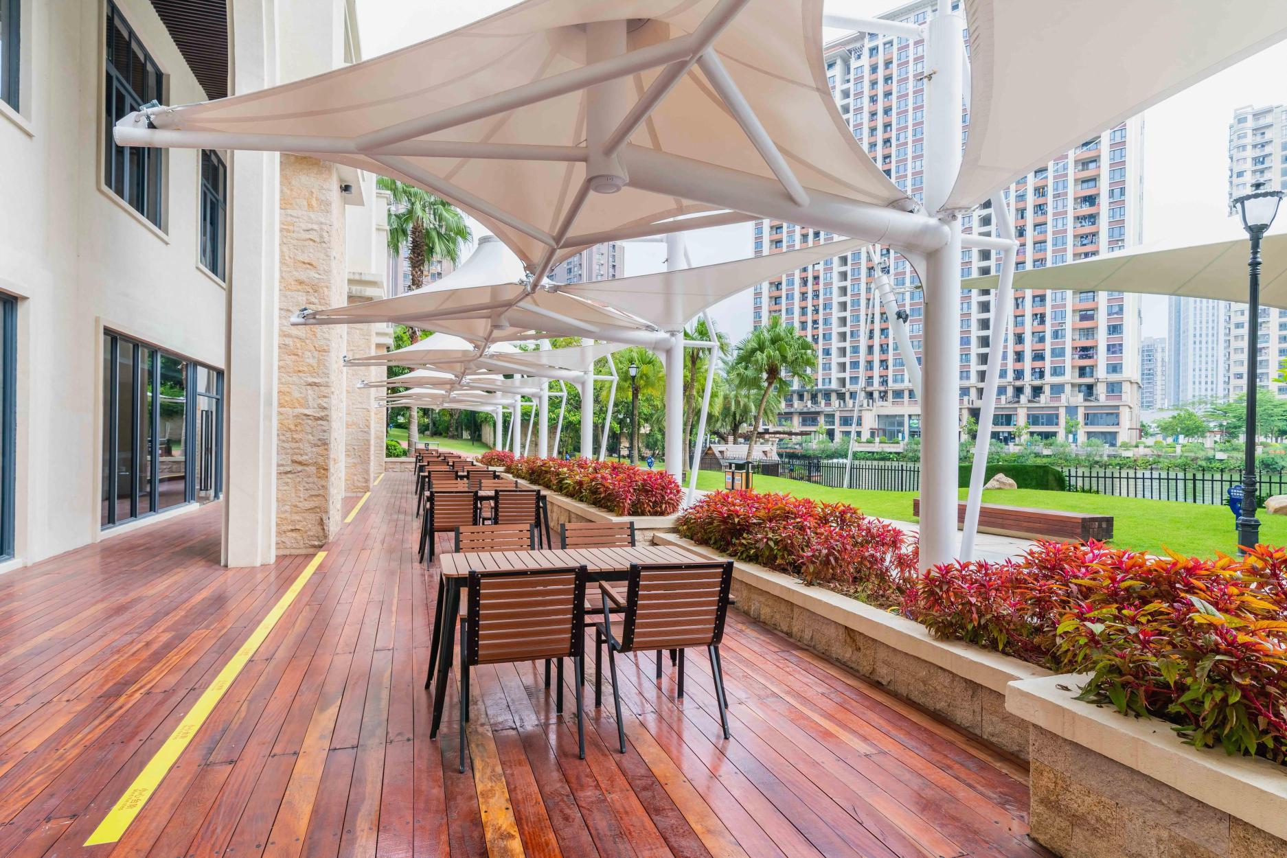 惠州翡翠山华美达酒店湖畔吧