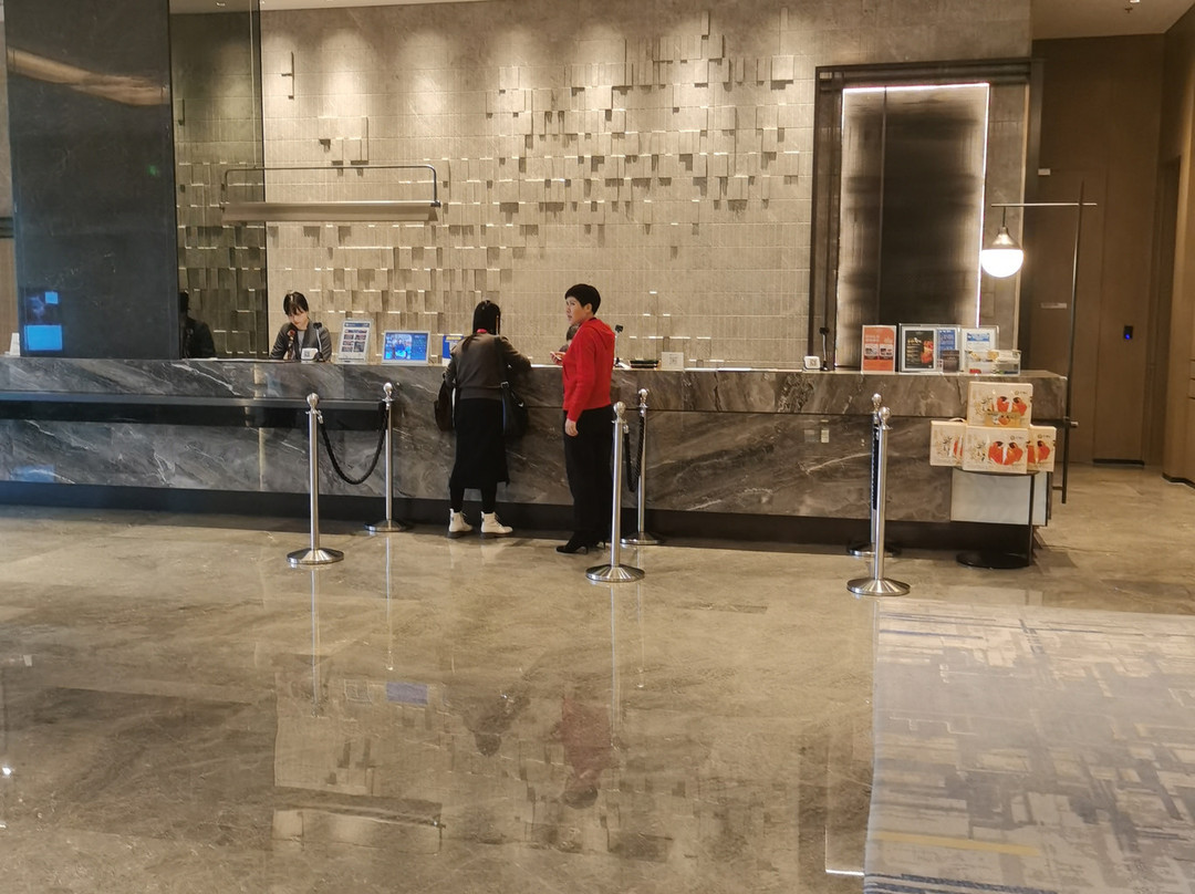杭州龙湖滨江天街假日酒店主图
