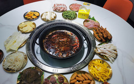 聚炉火锅烤肉小龙虾