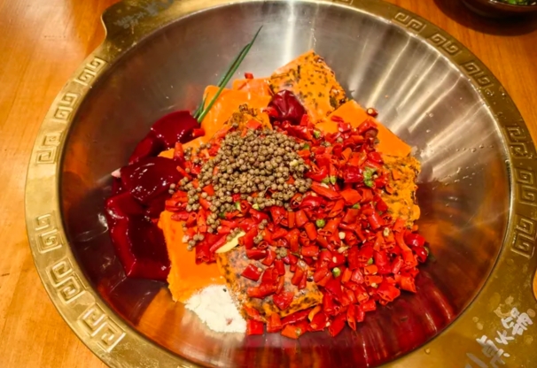 吴友财·就八桌火锅(广丰丰溪路店)