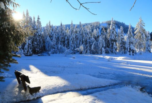 瓦屋山风景区一日游【冬游瓦屋山 成都周边游 真纯玩】【冬游瓦屋山 成都周边游，云端之上，瓦屋初雪映晴空】