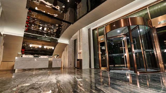 金腰板汐岸城市温泉(山水龙城店）