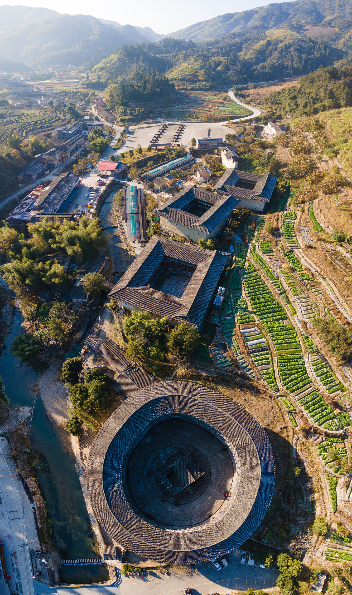 2-Day Nanjing Tour: Explore Hekeng and Tianluokeng Tulou Clusters, Autumn Scenery at Yunshuiyao