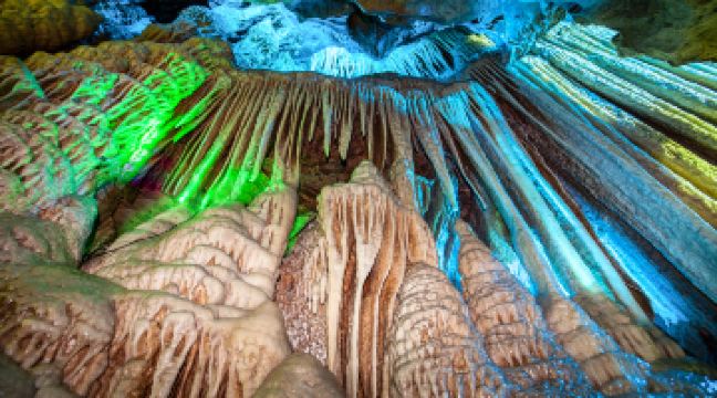 丰都雪玉洞景区