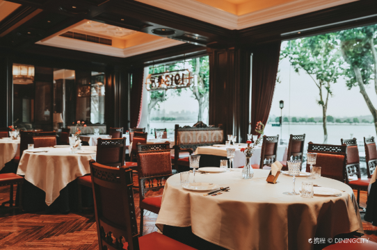 1913 Restaurant @ The New Hotel